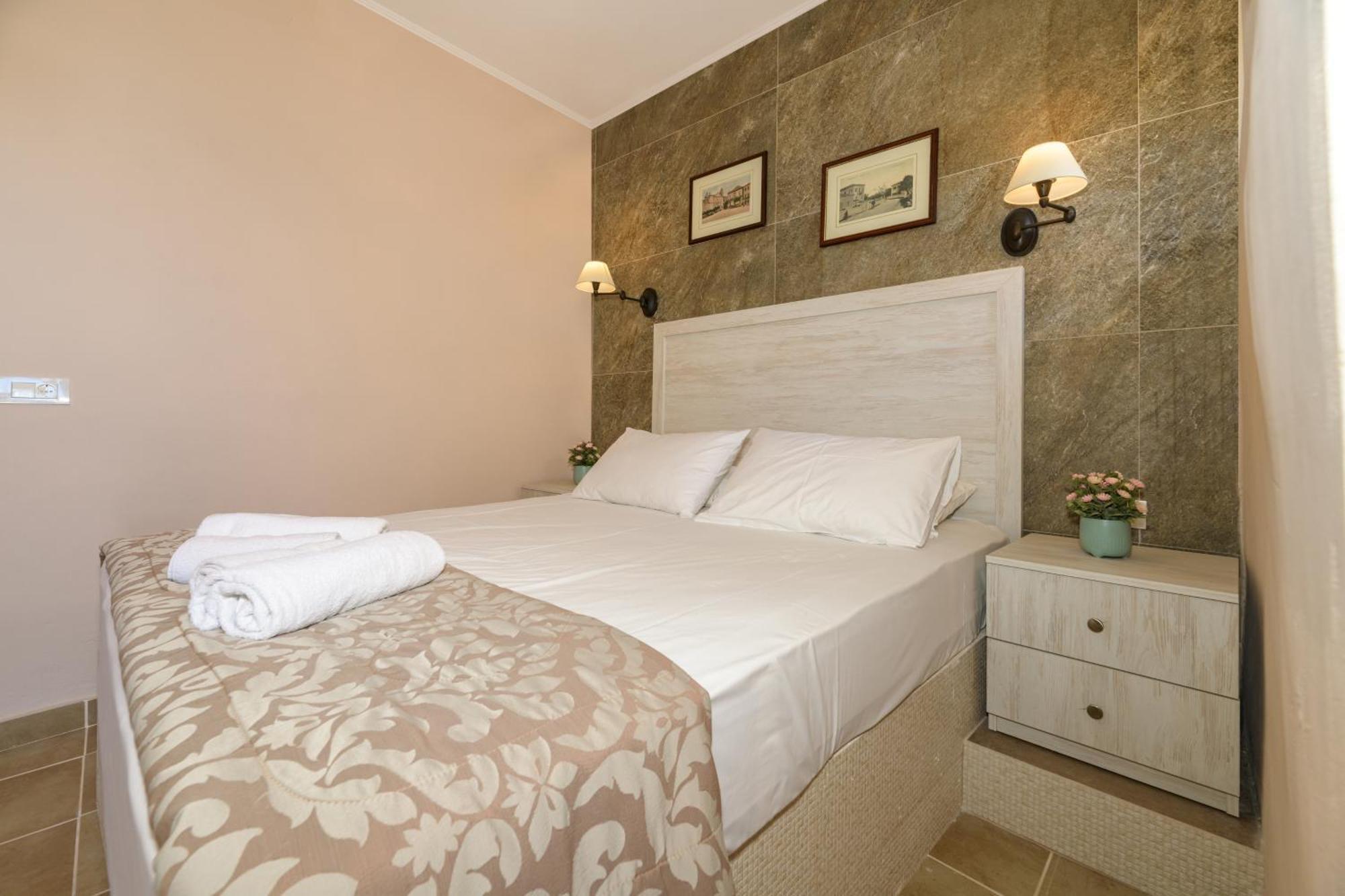 Harmony Hotel Keri Extérieur photo