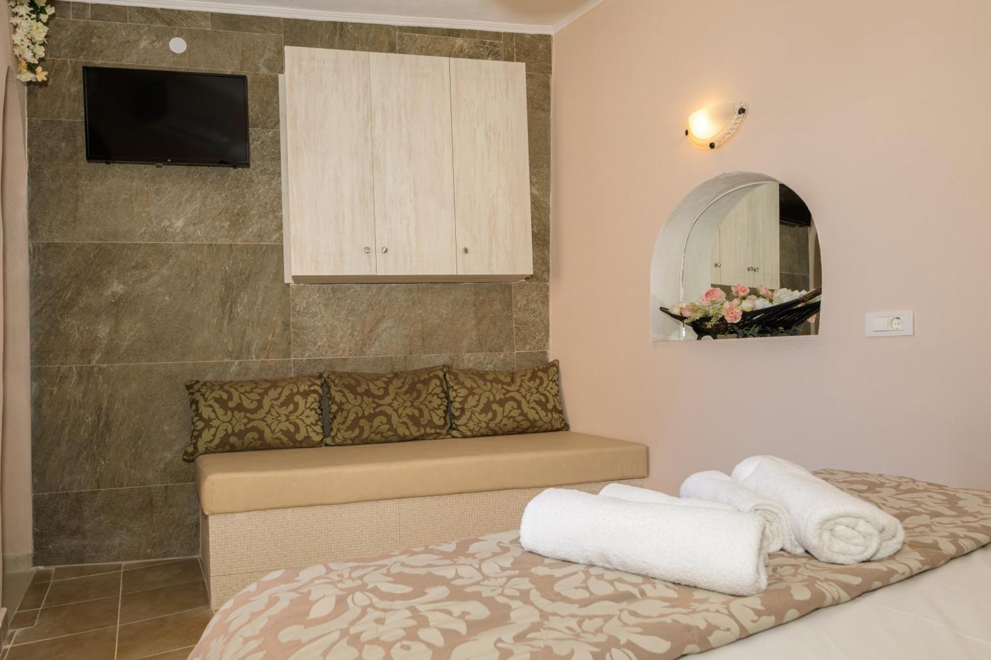 Harmony Hotel Keri Extérieur photo