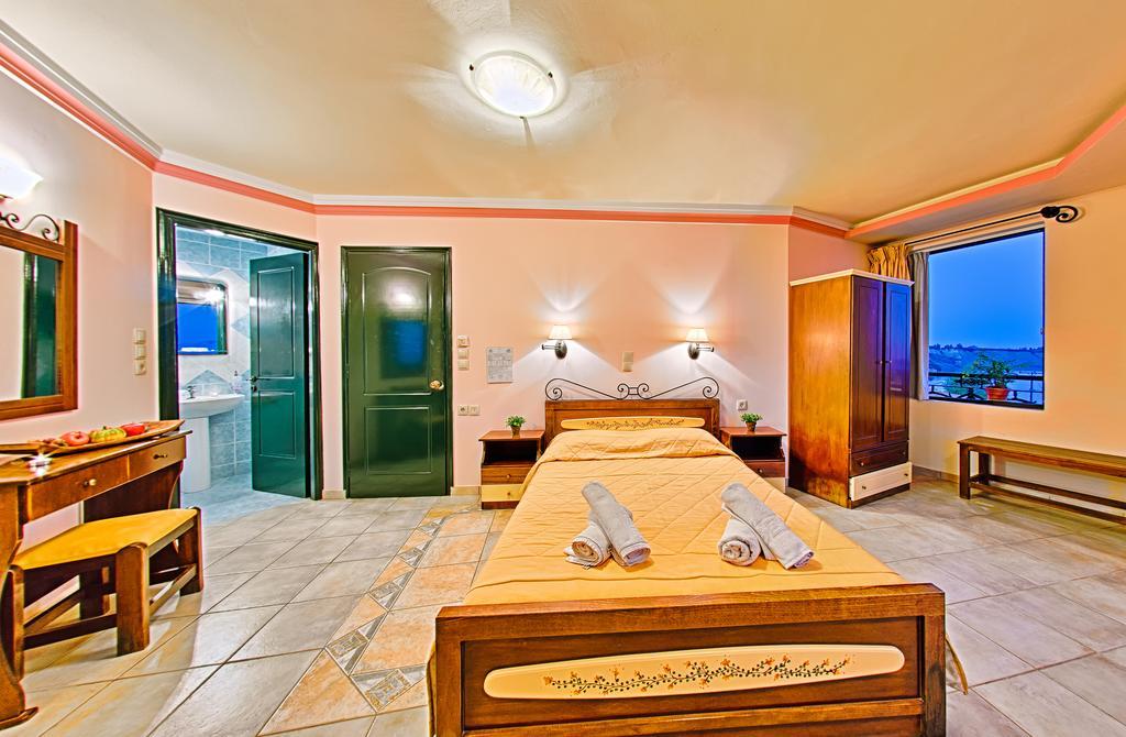 Harmony Hotel Keri Chambre photo